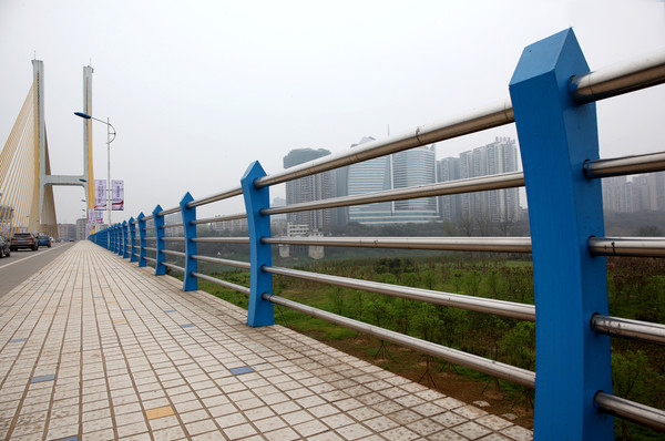 重庆不锈钢桥梁护栏价格小幅下跌